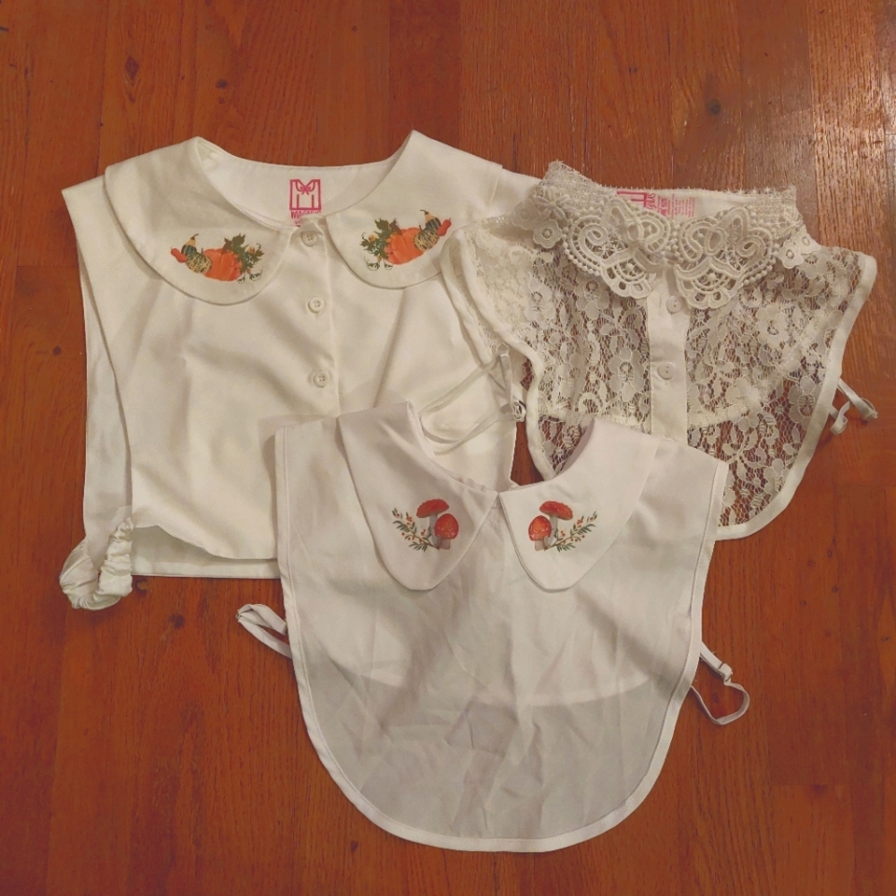 Lot of 3 collars from Magnus